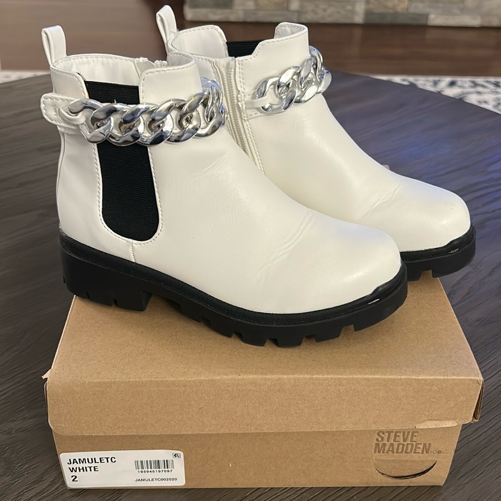 Girls boots